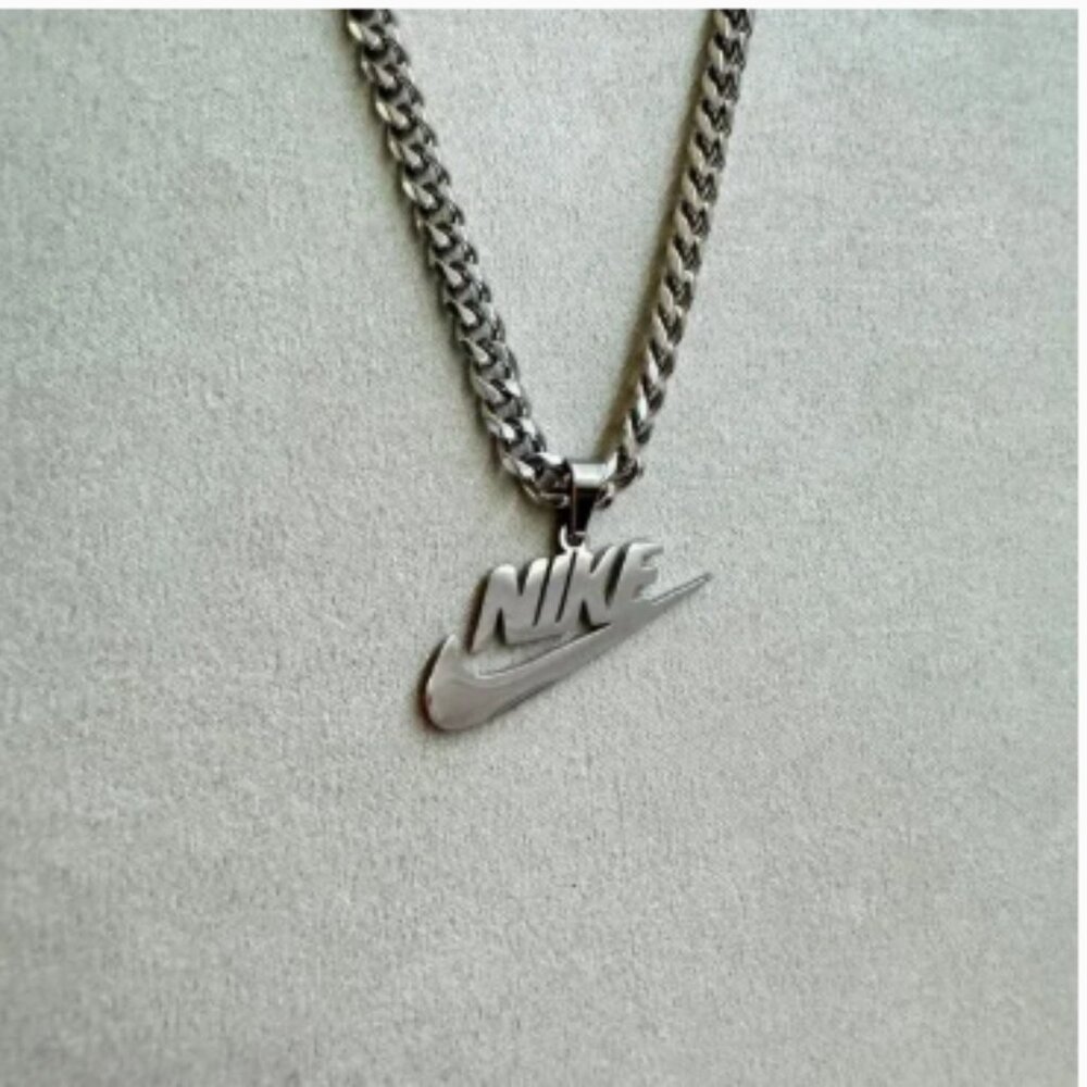 NIKE: Silver Swoosh necklace